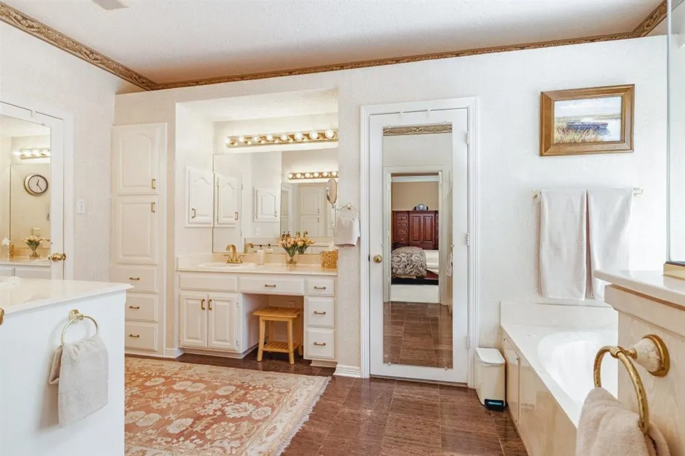 301 W Mill Valley Drive Colleyville, TX 76034