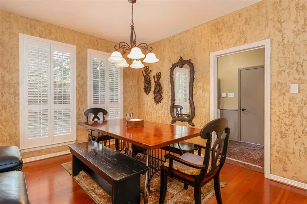 301 W Mill Valley Drive Colleyville, TX 76034