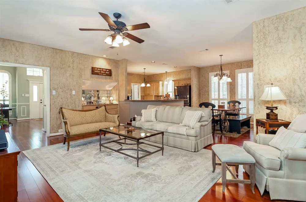 301 W Mill Valley Drive Colleyville, TX 76034