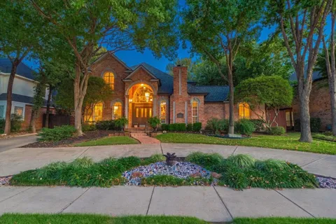 301 W Mill Valley Drive