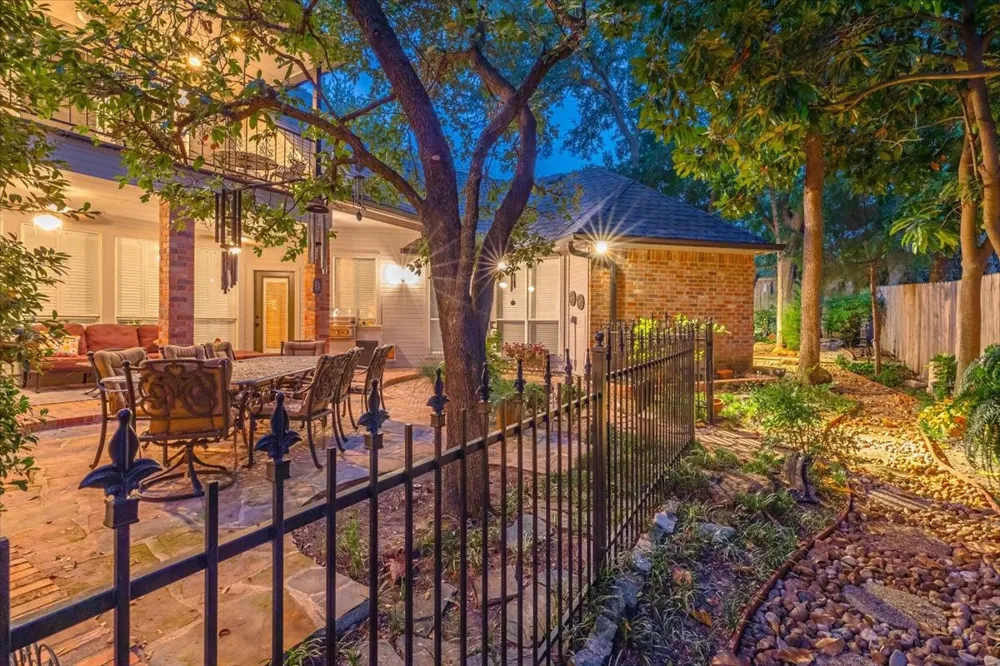 301 W Mill Valley Drive Colleyville, TX 76034