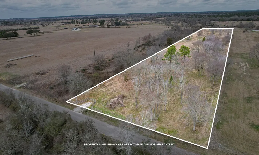 32186 Howell Road Waller, TX 77484
