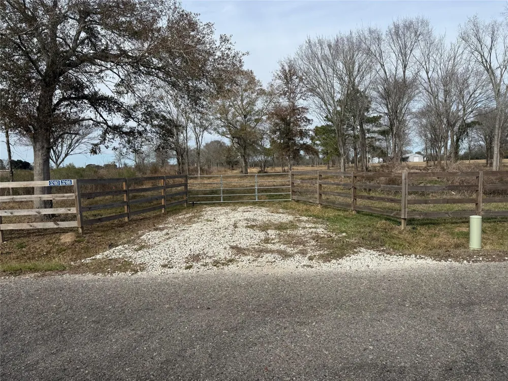 32186 Howell Road Waller, TX 77484