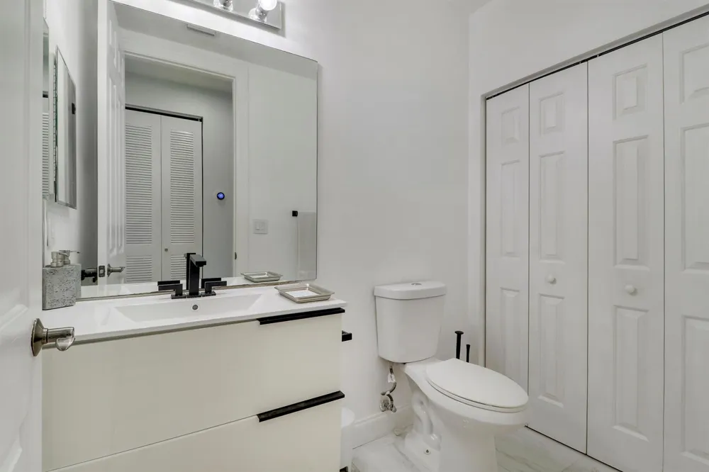 880 Millbrae Court #3 West Palm Beach, FL 33401