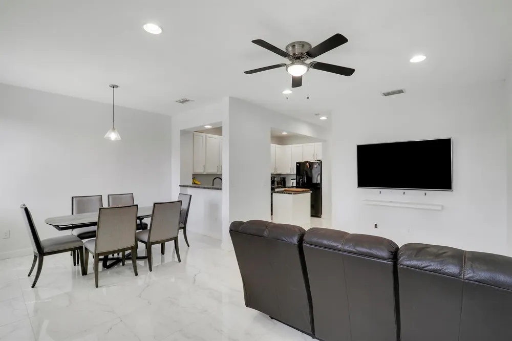 880 Millbrae Court #3 West Palm Beach, FL 33401