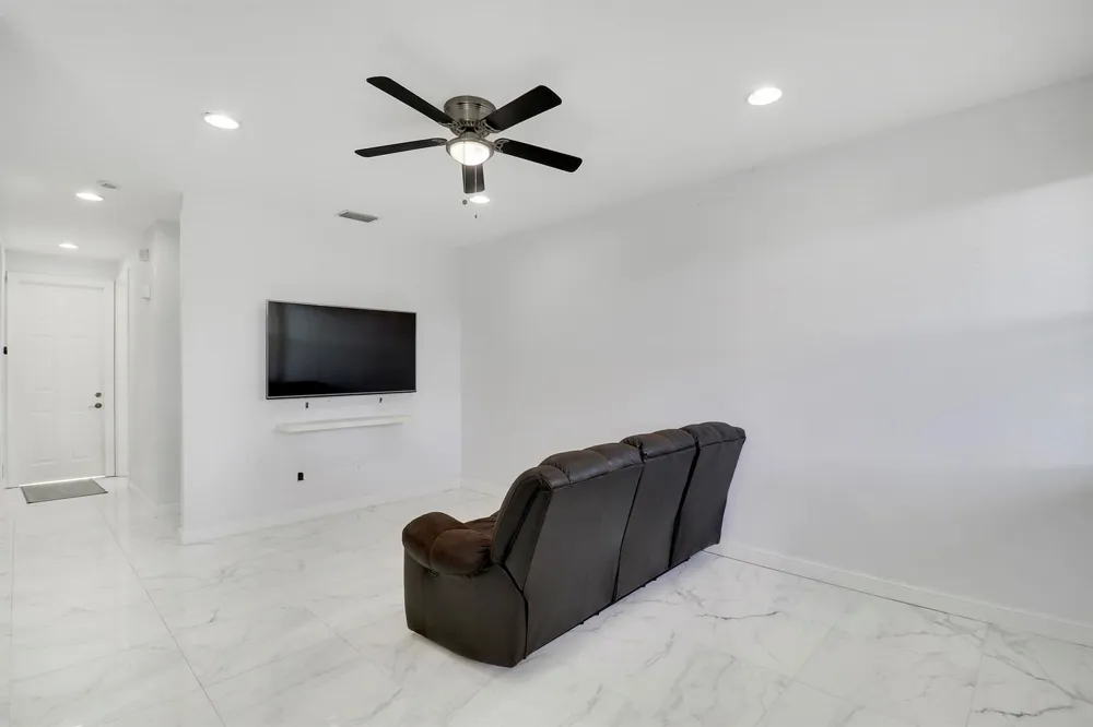 880 Millbrae Court #3 West Palm Beach, FL 33401