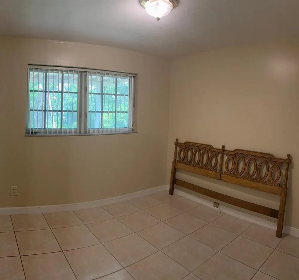 1117 NE 23RD STREET Belle Glade, FL 33430