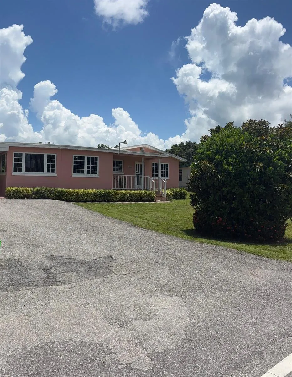 1117 NE 23RD STREET Belle Glade, FL 33430