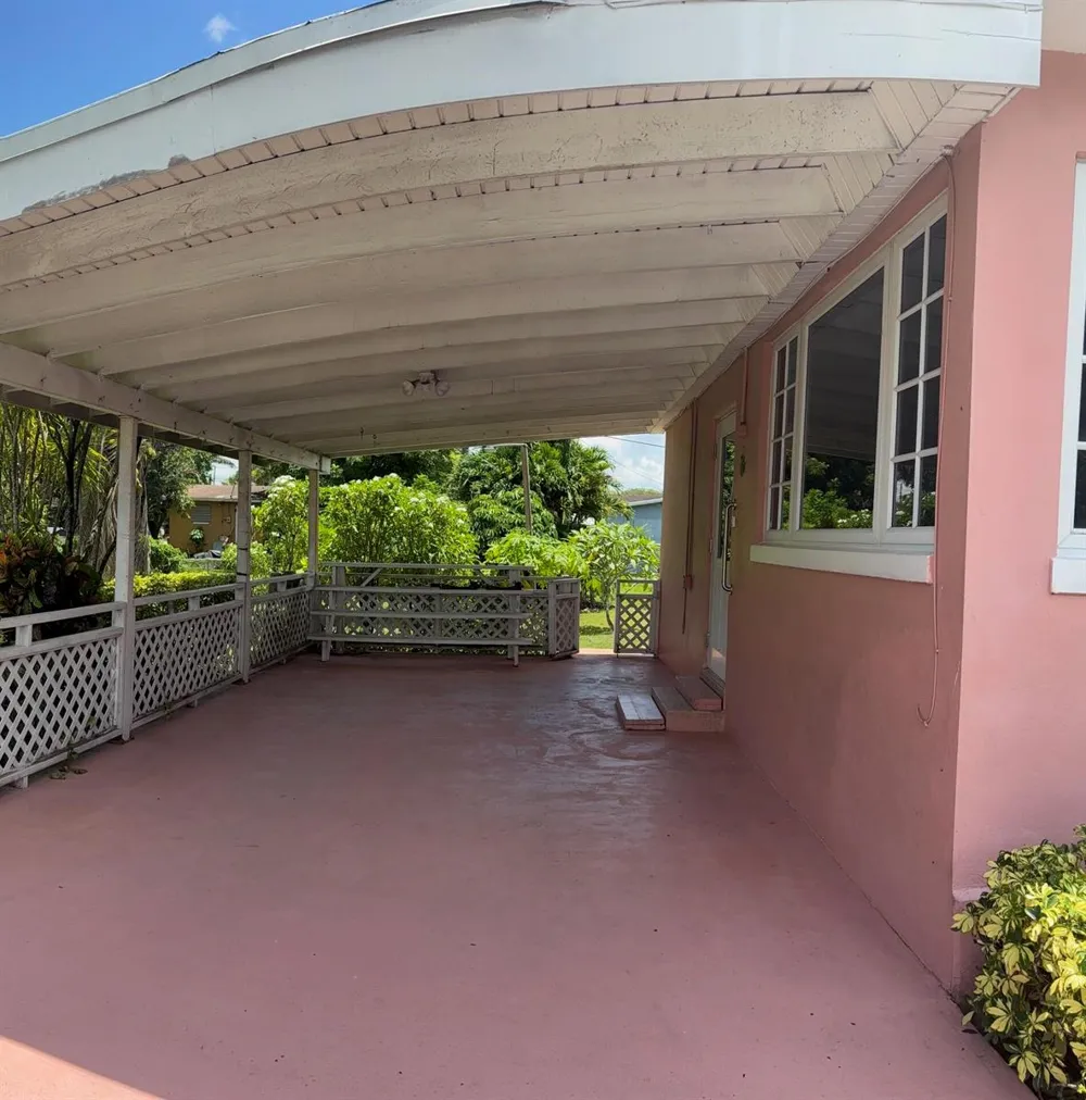 1117 NE 23RD STREET Belle Glade, FL 33430