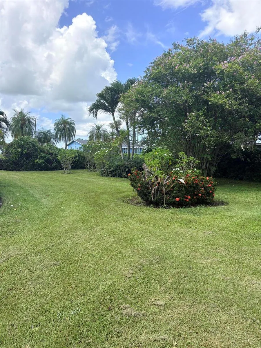1117 NE 23RD STREET Belle Glade, FL 33430