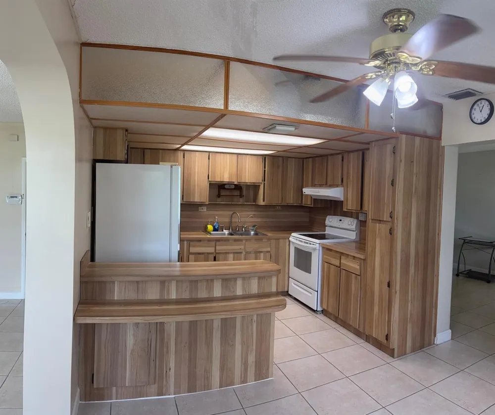 1117 NE 23RD STREET Belle Glade, FL 33430