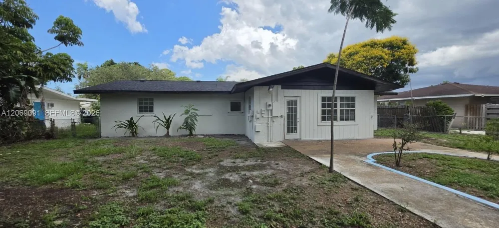 Address Not Shown Bradenton, FL 34205