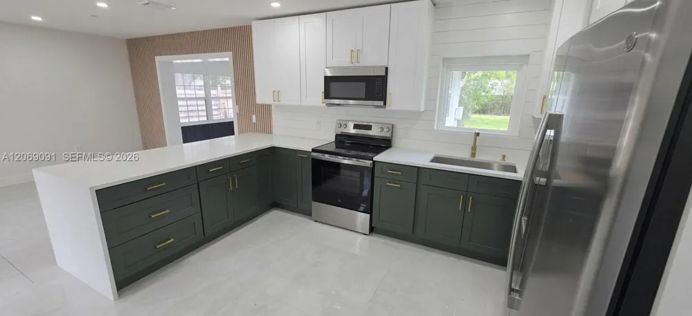 Address Not Shown Bradenton, FL 34205