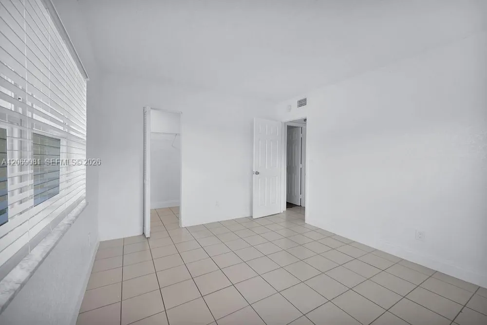 6953 SW 7th St Margate, FL 33068