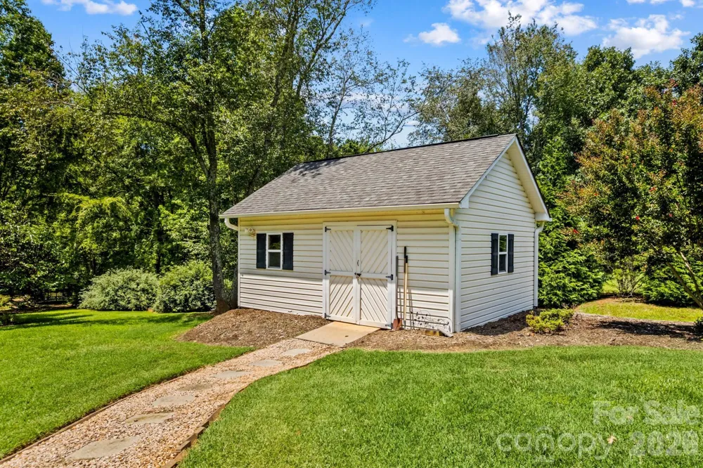 276 Falcon Crest Lane Salisbury, NC 28147