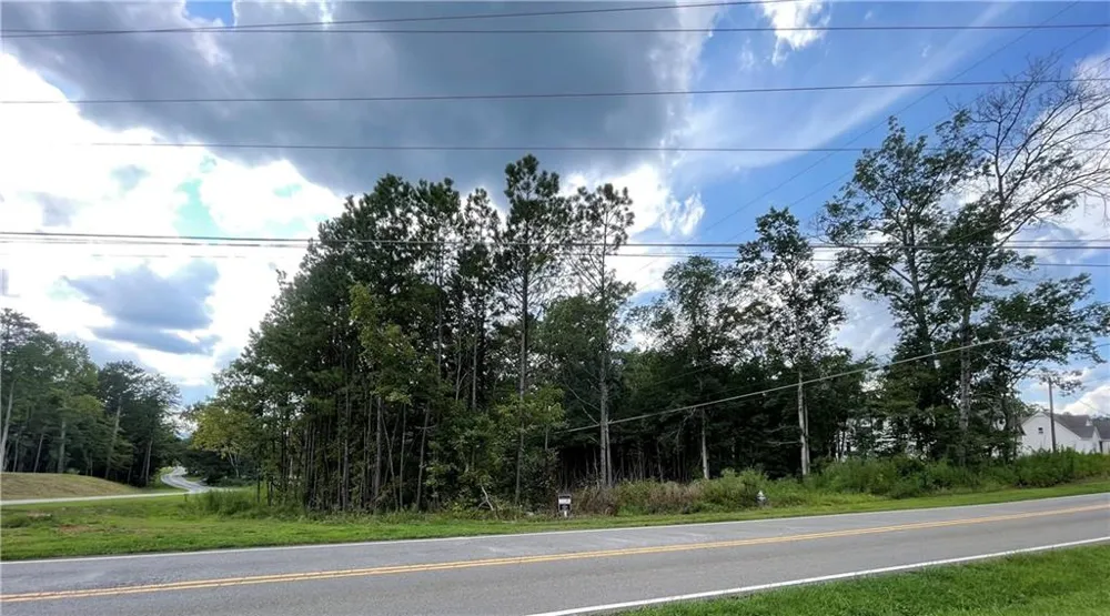 1951 Darby Road Waleska, GA 30183