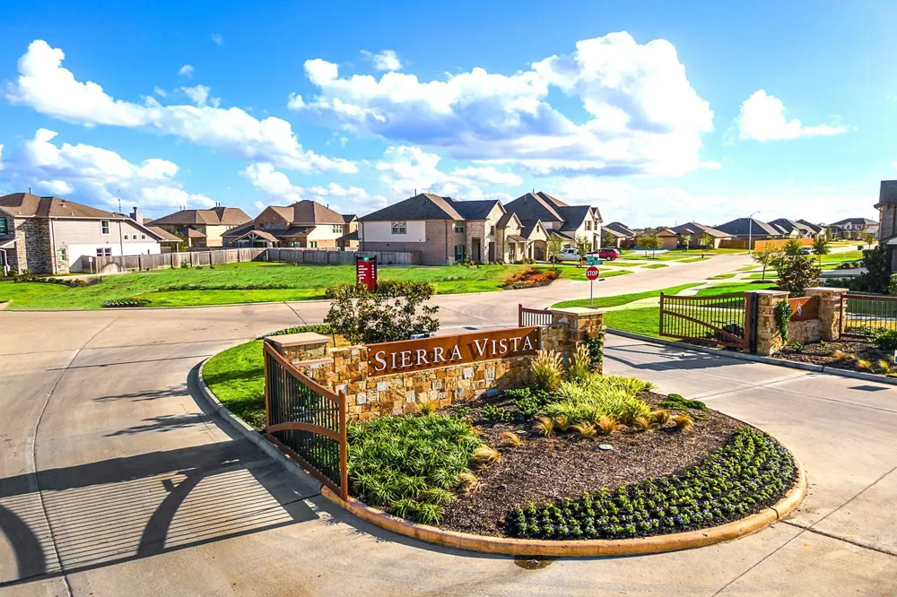1927 June Lake Lane Iowa Colony, TX 77583