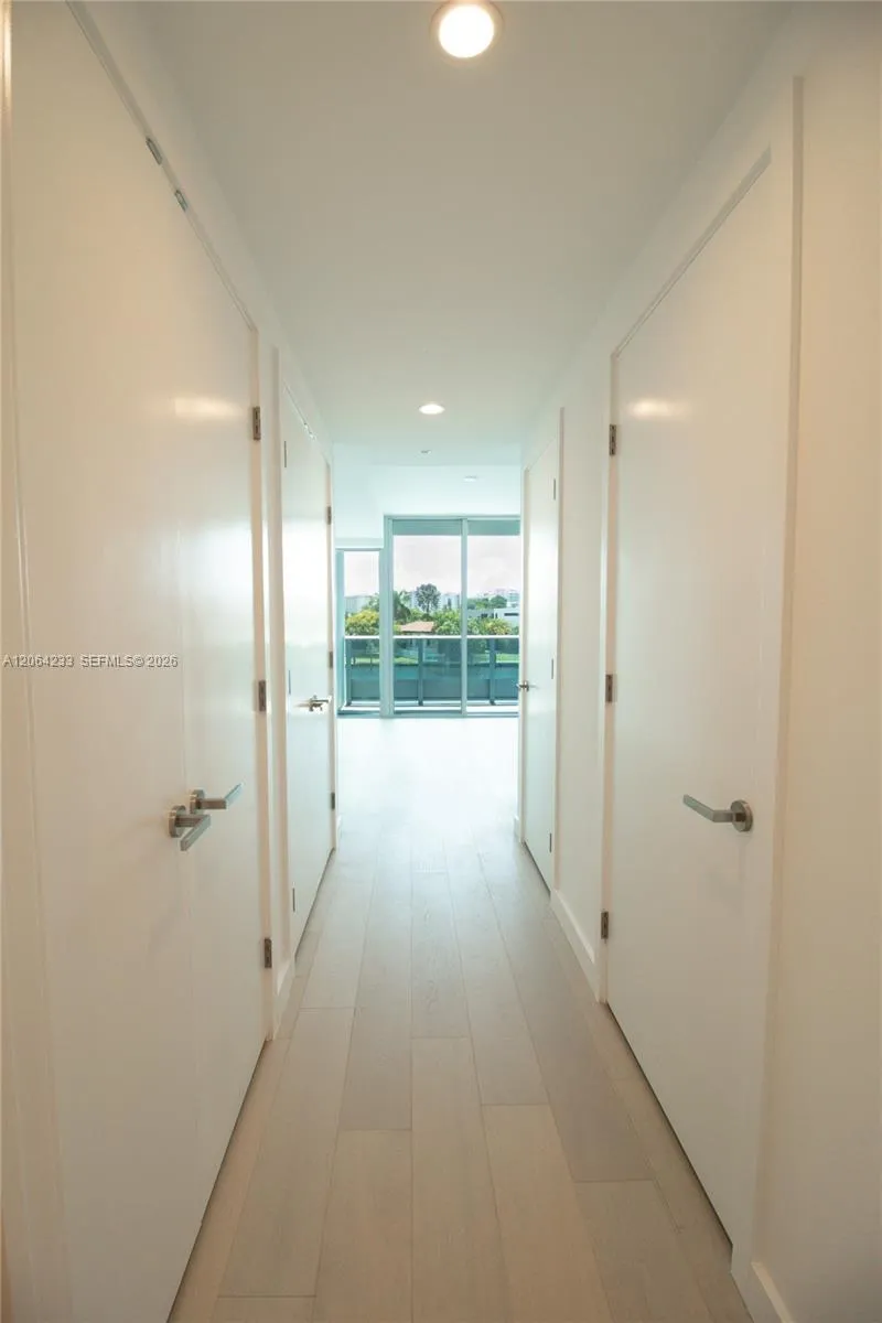 9221 E Bay Harbor Drive #307 Bay Harbor Islands, FL 33154