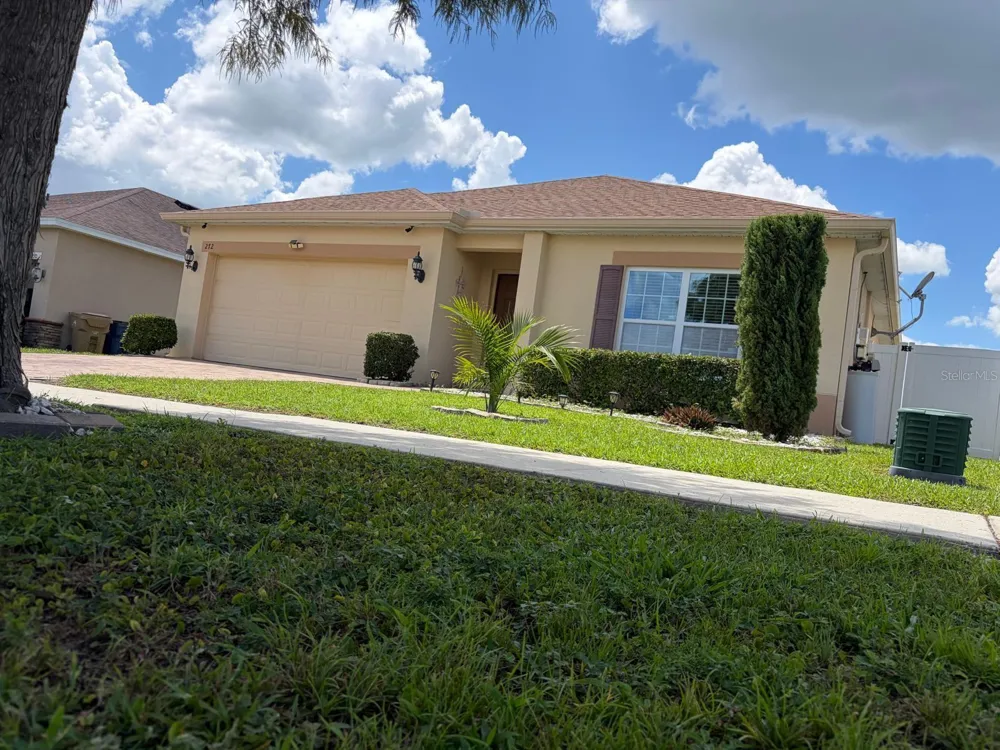 272 SPARROW HAWK DRIVE Groveland, FL 34736