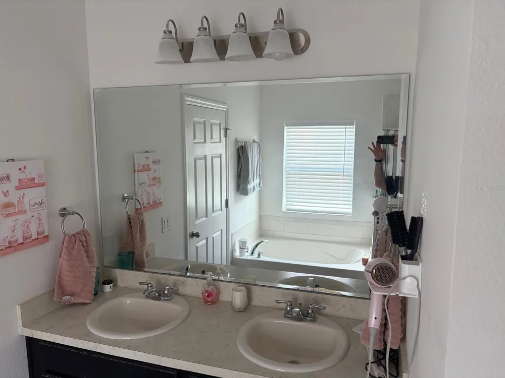 272 SPARROW HAWK DRIVE Groveland, FL 34736