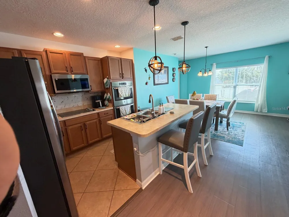 272 SPARROW HAWK DRIVE Groveland, FL 34736