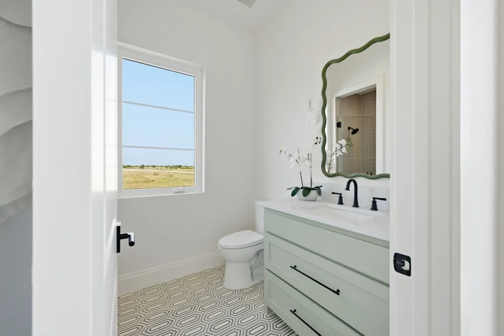 920 Waters Edge Sanger, TX 76266