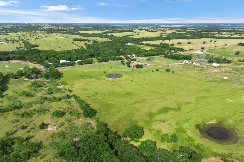 Fm 660 Ennis, TX 75119