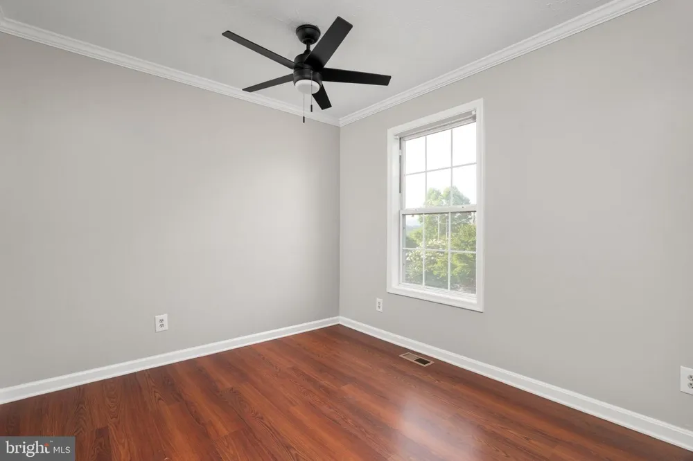 57 CRESTVIEW Front Royal, VA 22630