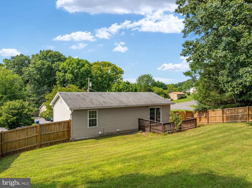 57 CRESTVIEW Front Royal, VA 22630