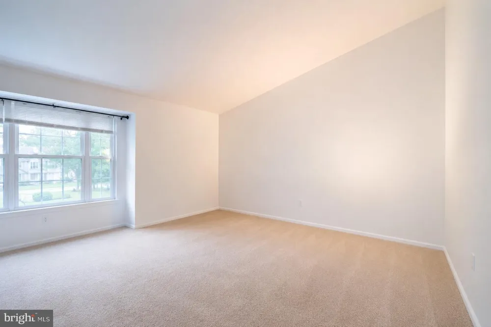 3 TOWPATH COURT Princeton, NJ 08540