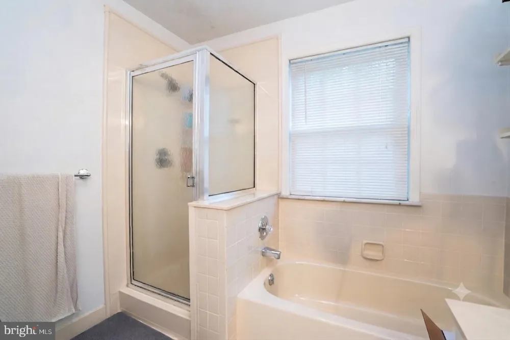 3 TOWPATH COURT Princeton, NJ 08540