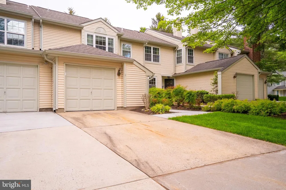 3 TOWPATH COURT Princeton, NJ 08540
