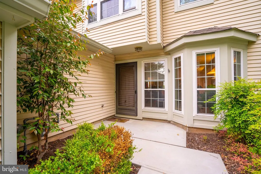 3 TOWPATH COURT Princeton, NJ 08540