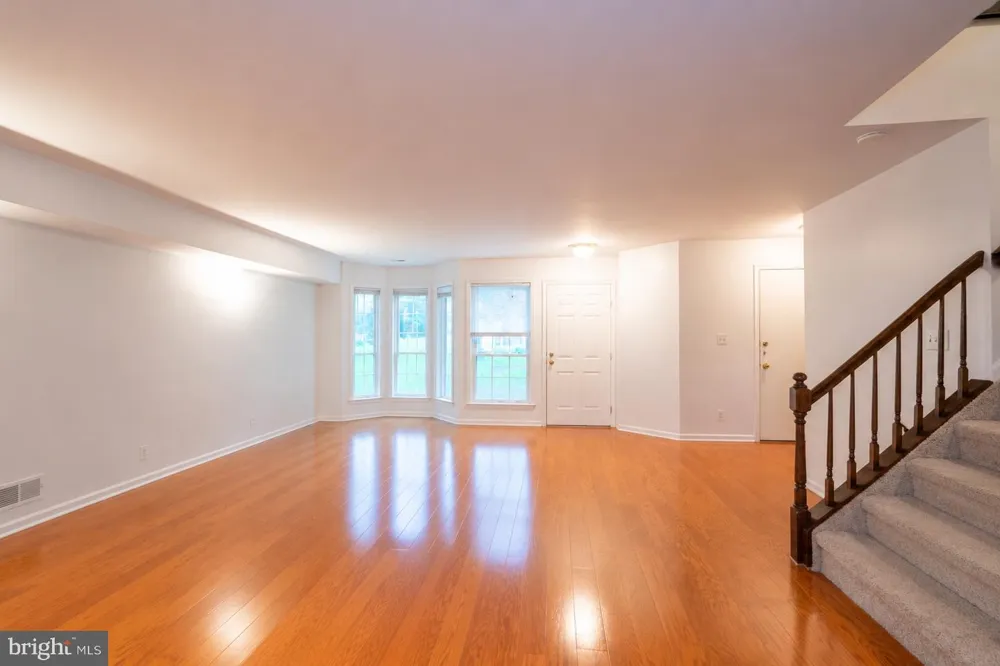 3 TOWPATH COURT Princeton, NJ 08540