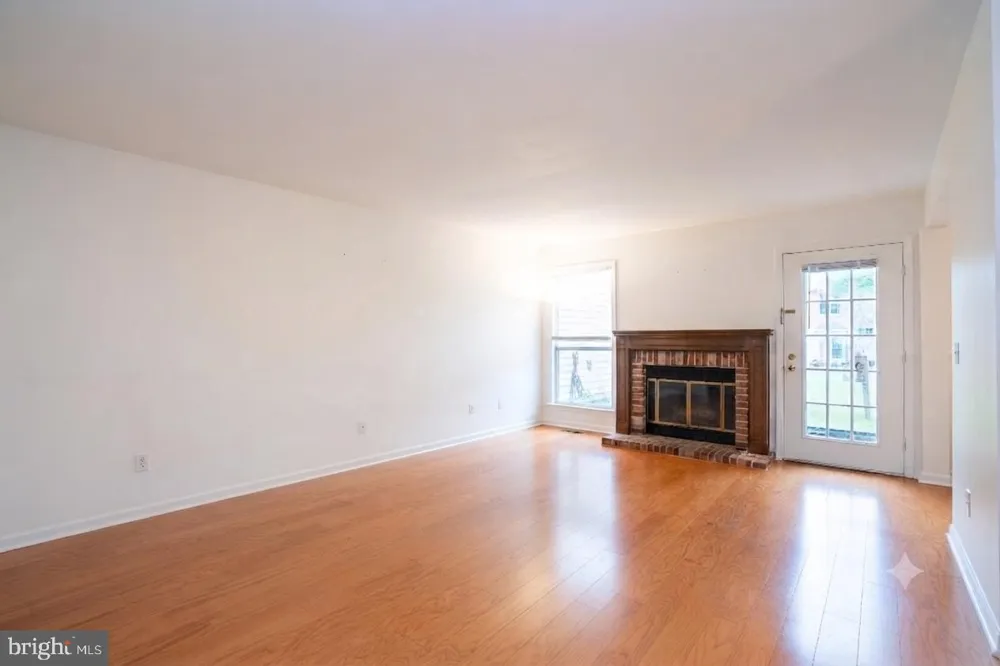3 TOWPATH COURT Princeton, NJ 08540