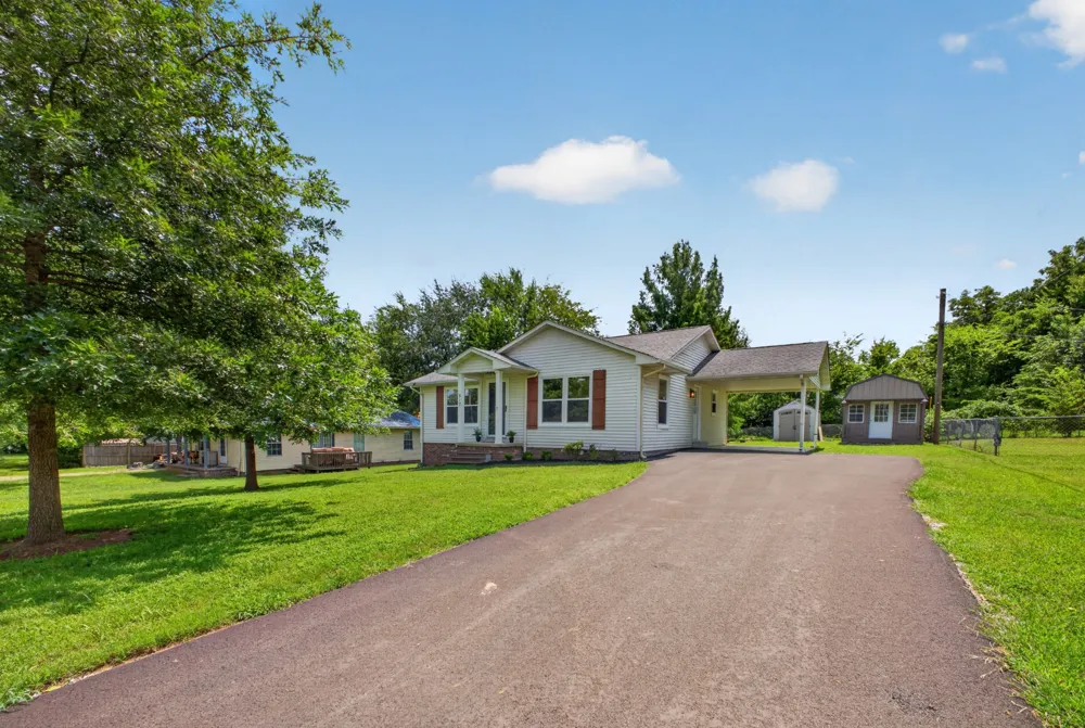 517 Wall St Mount Pleasant, TN 38474