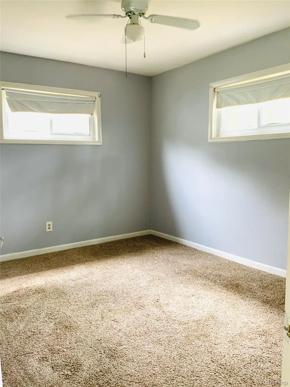 6475 Highland Street Dearborn Heights City, MI 48127
