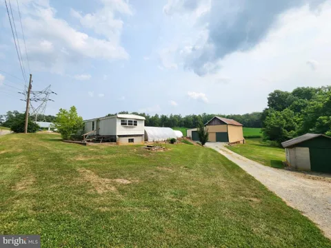36 OLD RIVER ROAD