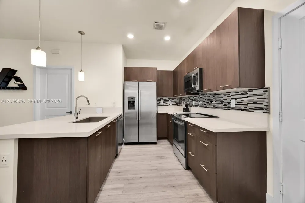 4691 NW 83rd Pkwy Doral, FL 33166