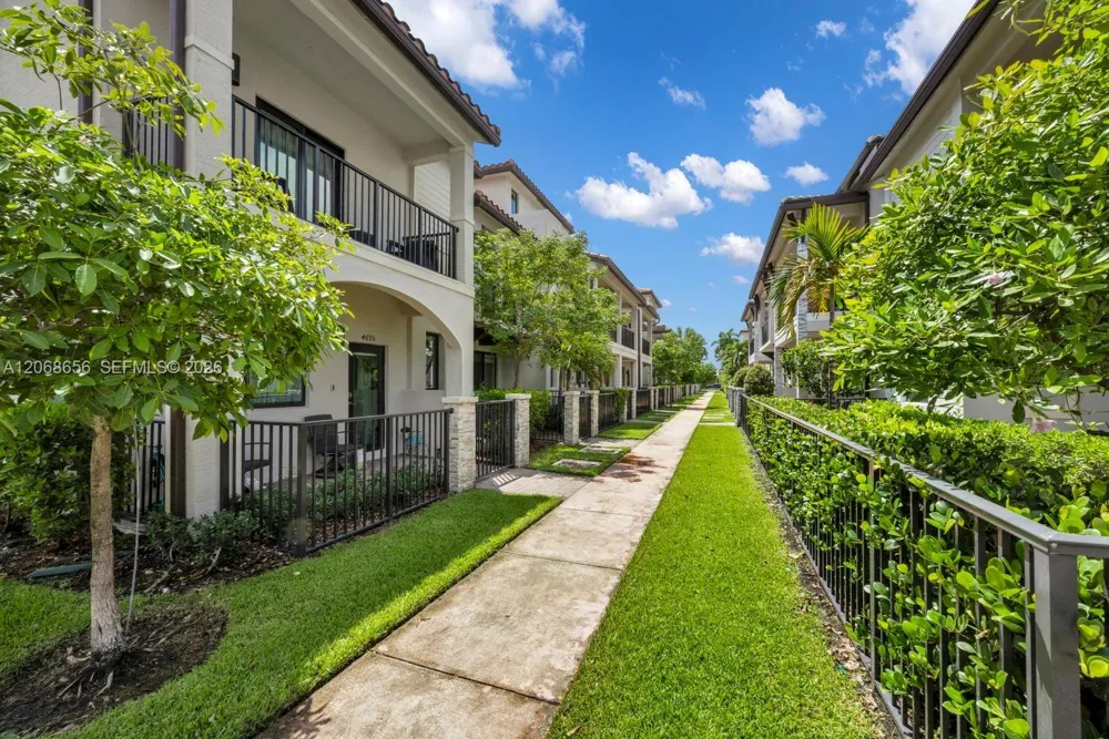 4691 NW 83rd Pkwy Doral, FL 33166