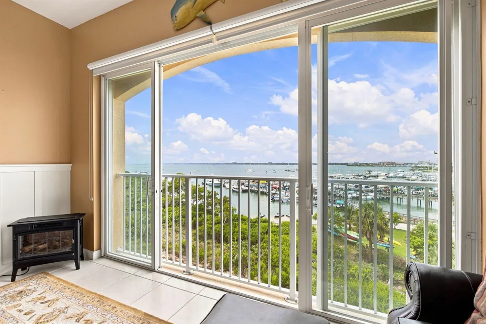 34 HARBOUR ISLE DRIVE W #PH05 Fort Pierce, FL 34949