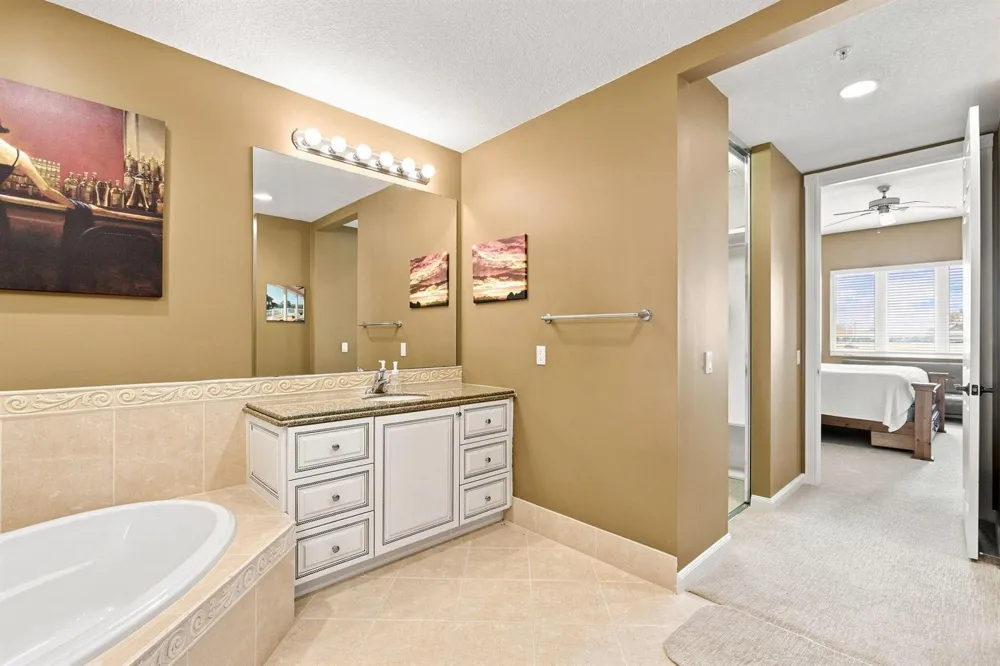 34 HARBOUR ISLE DRIVE W #PH05 Fort Pierce, FL 34949