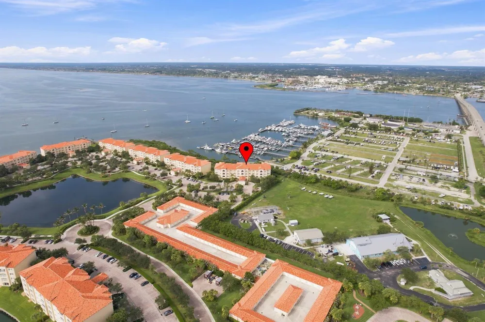 34 HARBOUR ISLE DRIVE W #PH05 Fort Pierce, FL 34949