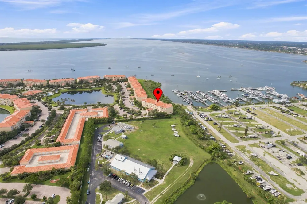 34 HARBOUR ISLE DRIVE W #PH05 Fort Pierce, FL 34949