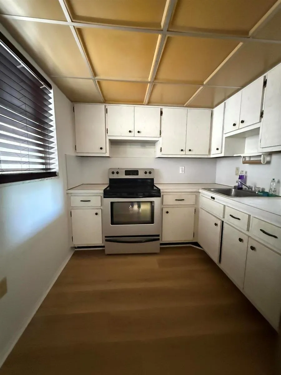15600 NW 7TH AVENUE #211 Miami, FL 33169