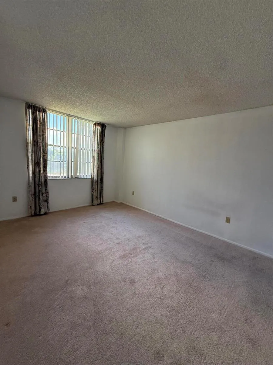 15600 NW 7TH AVENUE #211 Miami, FL 33169