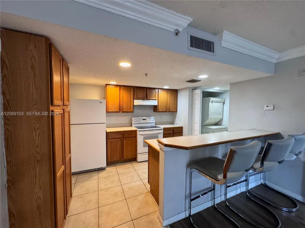 9909 Westwood Dr #16-1 Tamarac, FL 33321