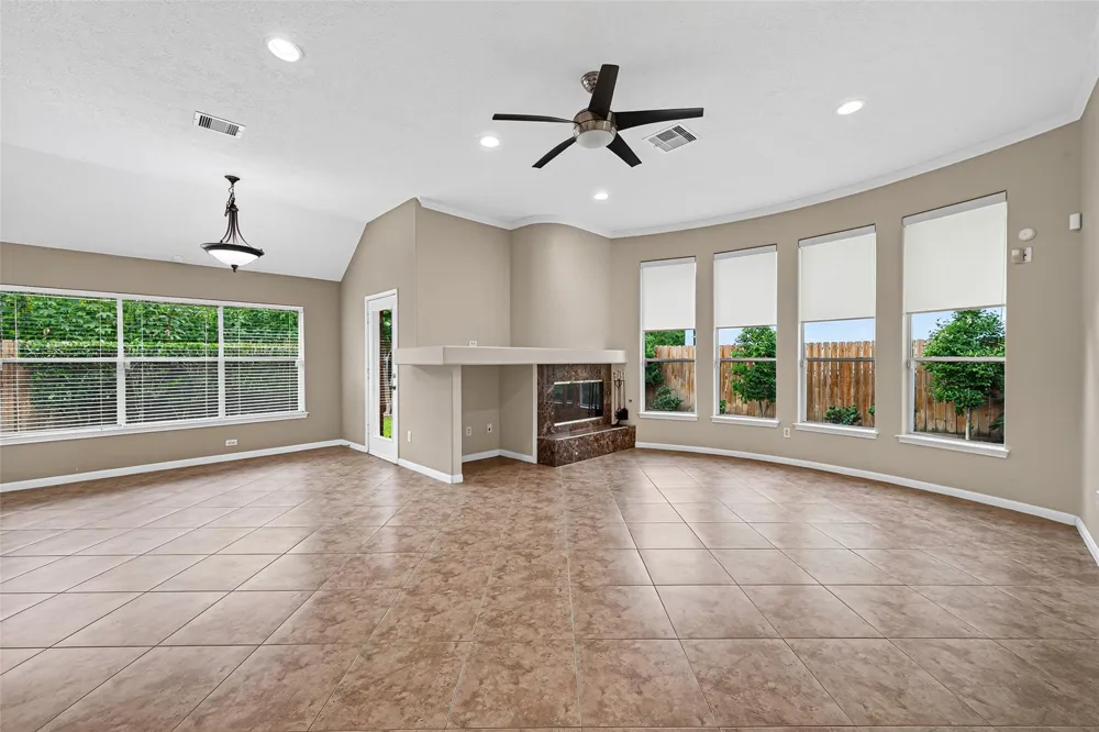 1103 Parkhaven Lane Houston, TX 77077