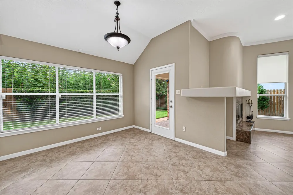 1103 Parkhaven Lane Houston, TX 77077
