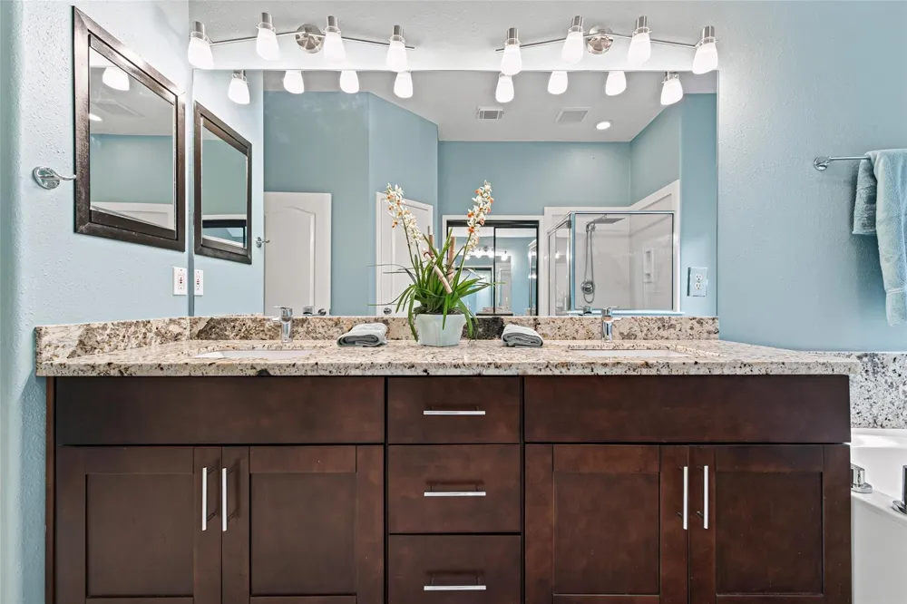 1103 Parkhaven Lane Houston, TX 77077